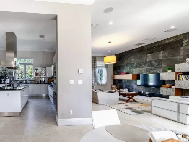 7-bedroom home for sale in Coral Gables - 12755 SW 57th Ave - MondialRealty