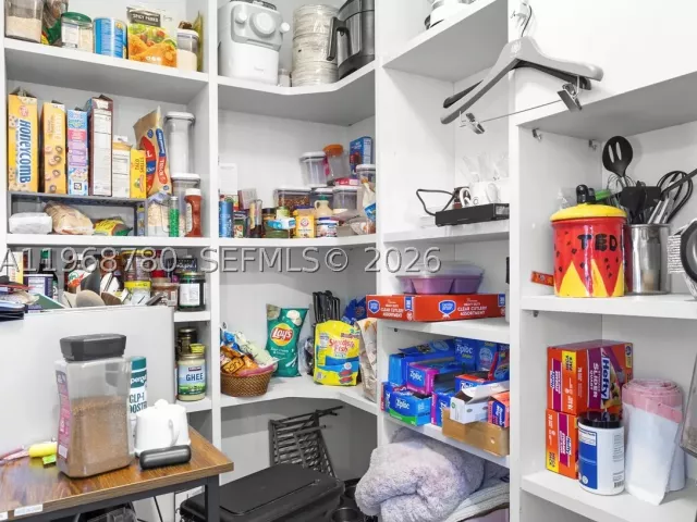 2-bedroom condo for sale in Miami - 801 S Miami Ave 3310 - MondialRealty