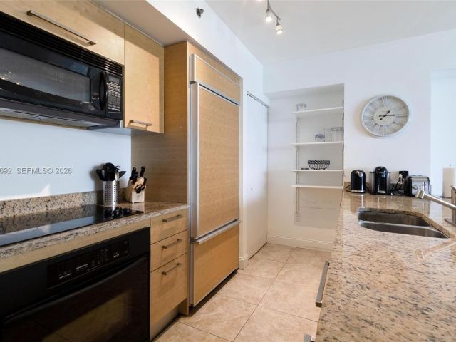 Apartment for rent  Unit #2409 - photo 7499853