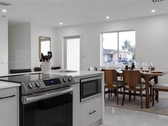 Home for sale at 651 NW 9th St - photo 7498857