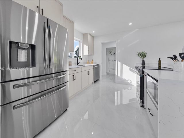 Home for sale at 651 NW 9th St - photo 7498859