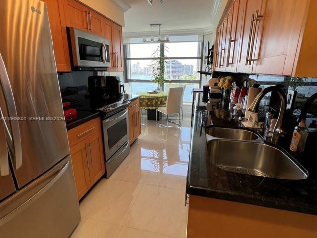 Apartment for sale  Unit #1215 - photo 7504131