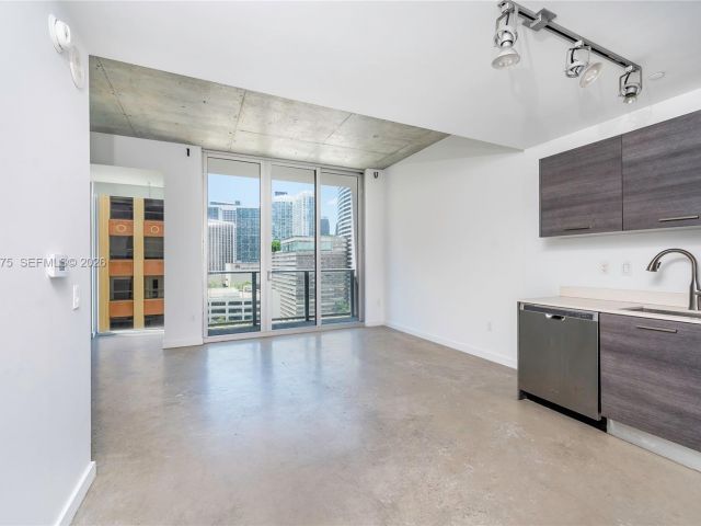 Apartment for rent  Unit #909 - photo 7467957