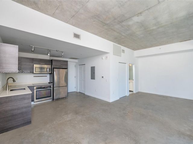 Apartment for rent  Unit #909 - photo 7467958