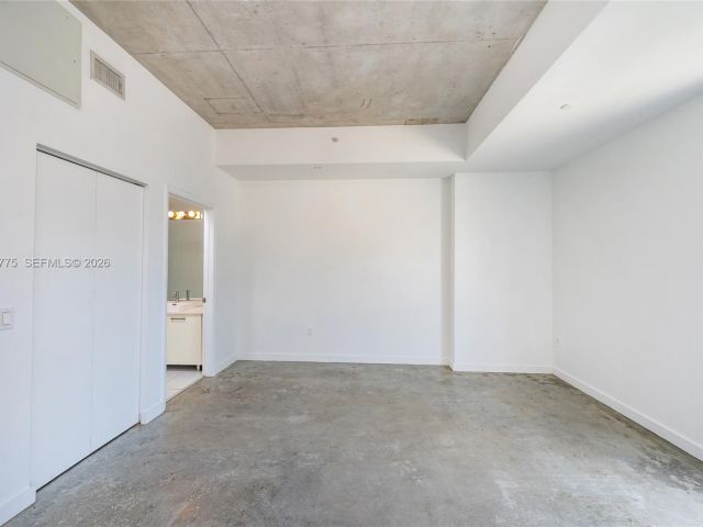 Apartment for rent  Unit #909 - photo 7467963