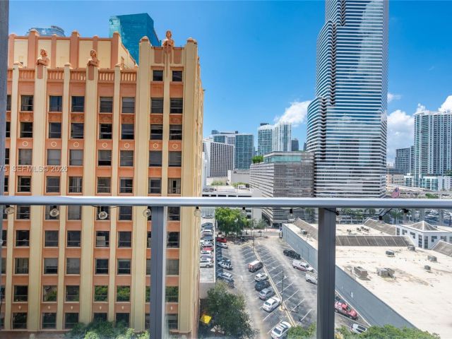 Apartment for rent  Unit #909 - photo 7467970