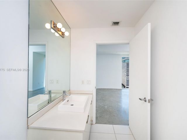 Apartment for rent  Unit #909 - photo 7467973