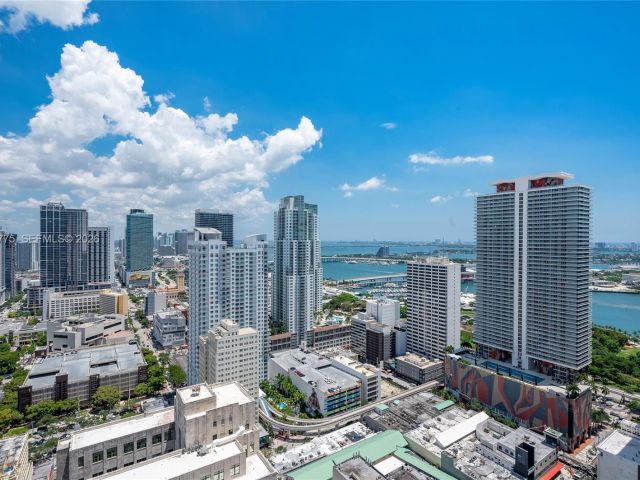 Apartment for rent  Unit #909 - photo 7467974