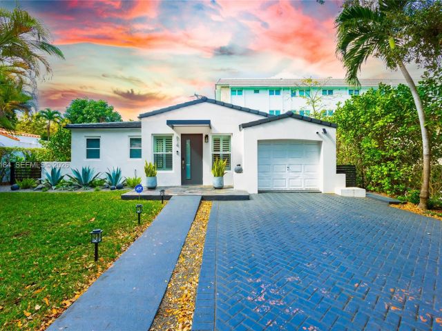 Home for sale at 814 Monterey St - photo 7471688