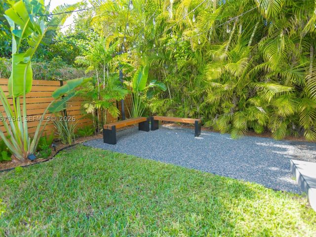 3-bedroom home for sale in Coral Gables - 814 Monterey St - MondialRealty