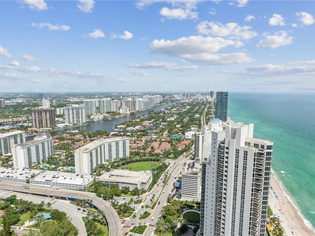 Apartment for rent  Unit #4502 - photo 7495859