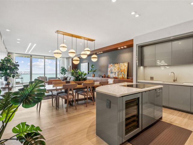 Apartment for rent  Unit #4502 - photo 7495864