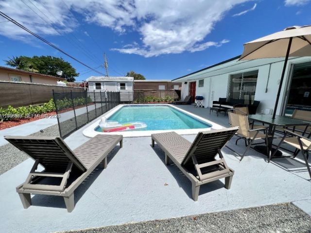 Home for sale at 2841 SW 4th Ct - photo 7529578