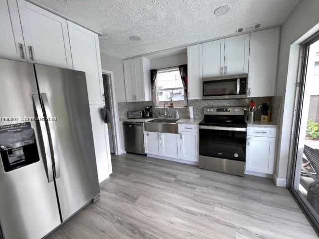 Home for sale at 2841 SW 4th Ct - photo 7529579