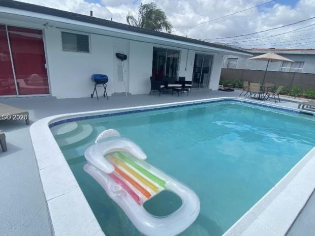 Home for sale at 2841 SW 4th Ct - photo 7529583