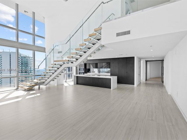 Apartment for sale  Unit #5001 - photo 7488263