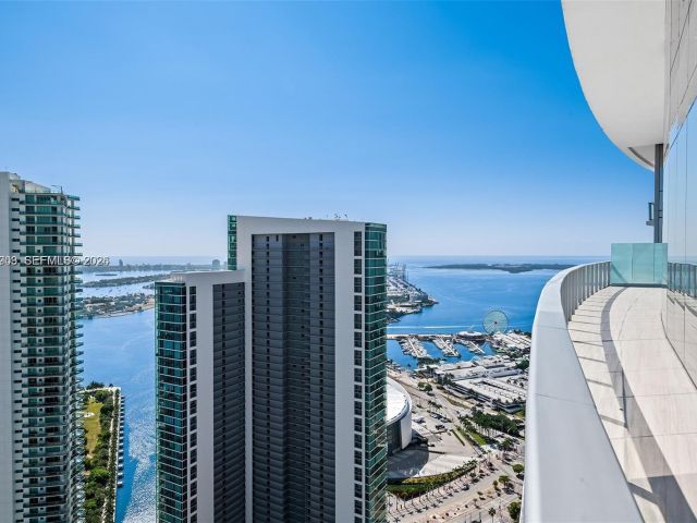 Apartment for sale  Unit #5001 - photo 7488268