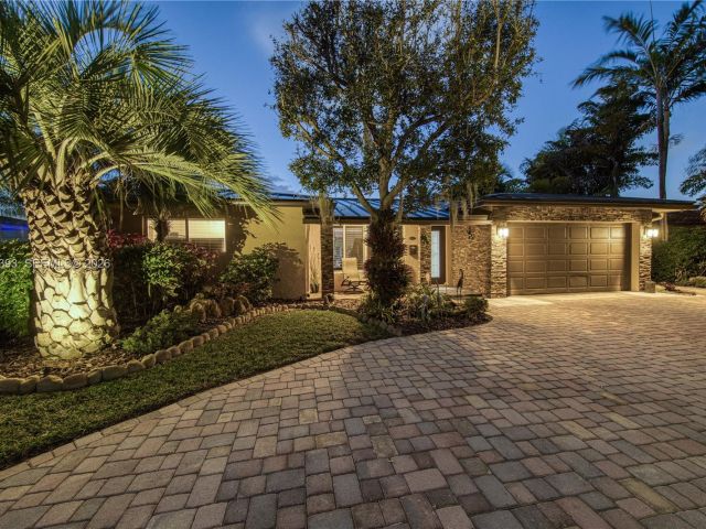 Home for sale at 291 SE 5th Ter - photo 7478623