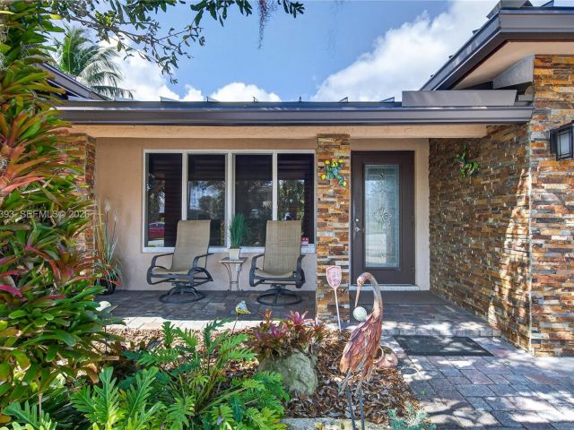 Home for sale at 291 SE 5th Ter - photo 7478632