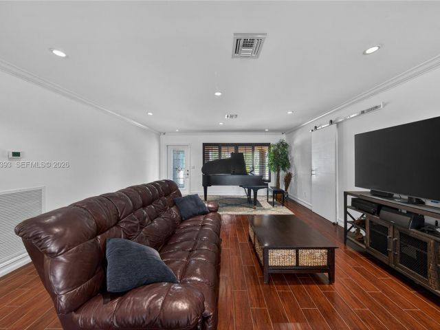 Home for sale at 291 SE 5th Ter - photo 7478634