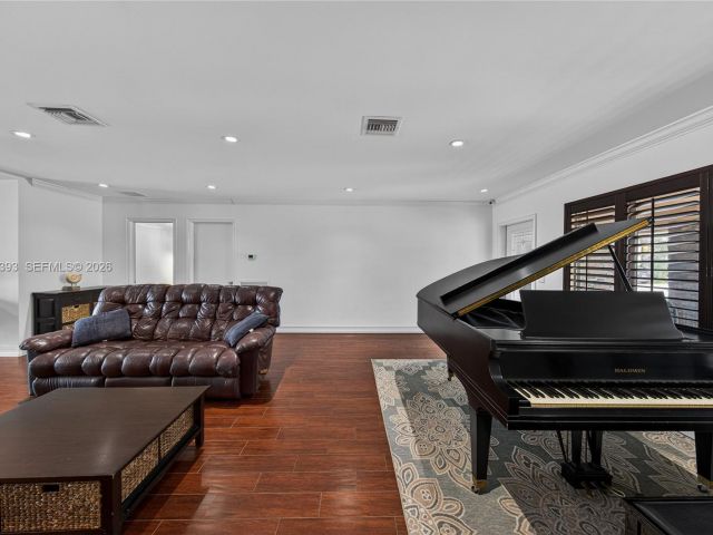 Home for sale at 291 SE 5th Ter - photo 7478637