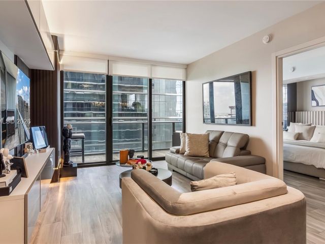 Apartment for sale  Unit #4407 - photo 7452766