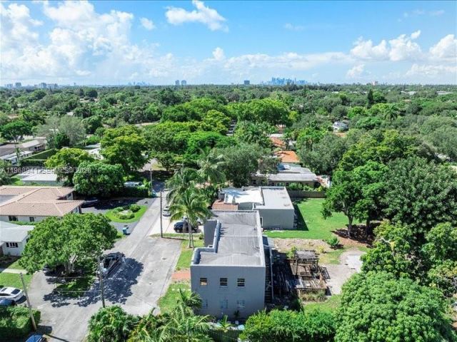 Home for sale at 11402 NE 8th Ct - photo 7514735