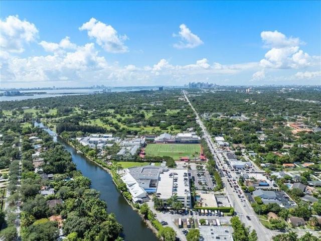 Home for sale at 11402 NE 8th Ct - photo 7514742