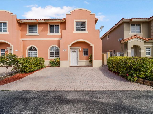 Home for rent at 7733 SW 94th Ln . - photo 7493511