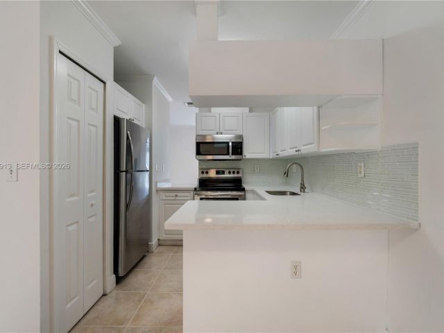 Home for rent at 7733 SW 94th Ln . - photo 7493513