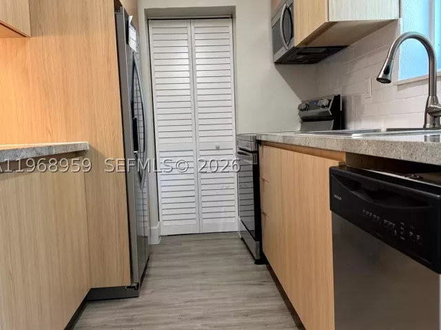 2-bedroom home for sale in Miami - 235 NE 46th St - MondialRealty