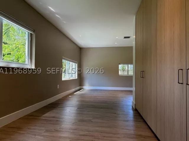 2-bedroom home for sale in Miami - 235 NE 46th St - MondialRealty