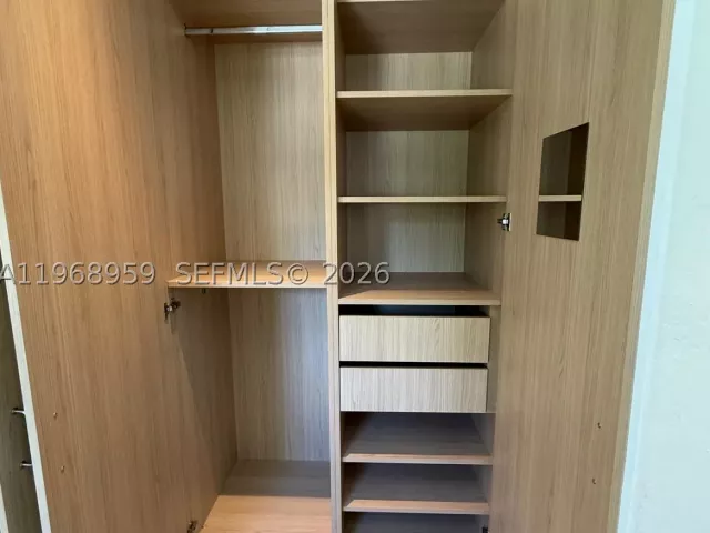 2-bedroom home for sale in Miami - 235 NE 46th St - MondialRealty