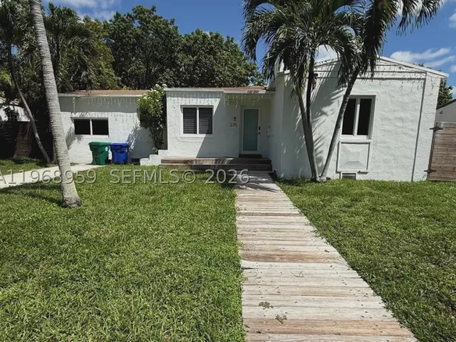 2-bedroom home for sale in Miami - 235 NE 46th St - MondialRealty