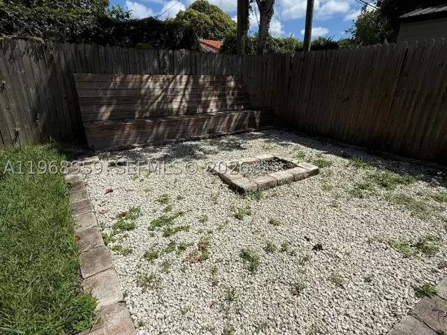 2-bedroom home for sale in Miami - 235 NE 46th St - MondialRealty