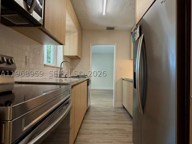 2-bedroom home for sale in Miami - 235 NE 46th St - MondialRealty