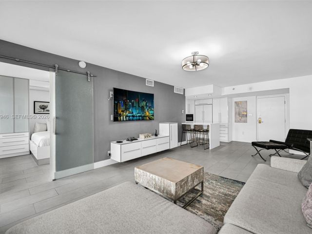 Apartment for sale  Unit #714 - photo 7505458