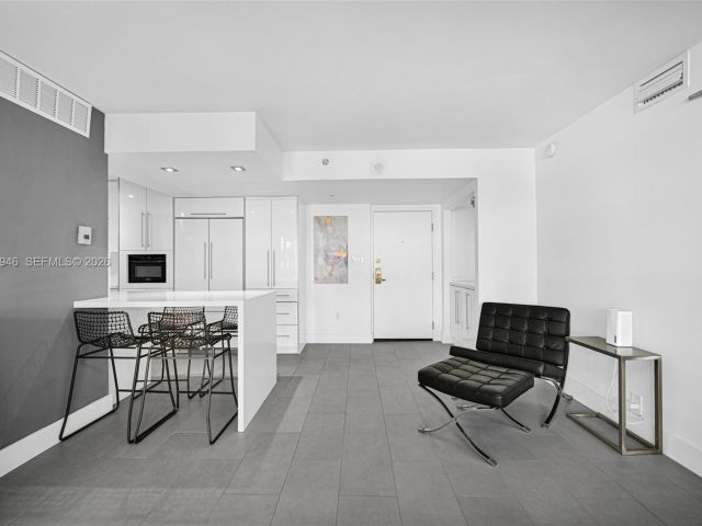 Apartment for sale  Unit #714 - photo 7505459