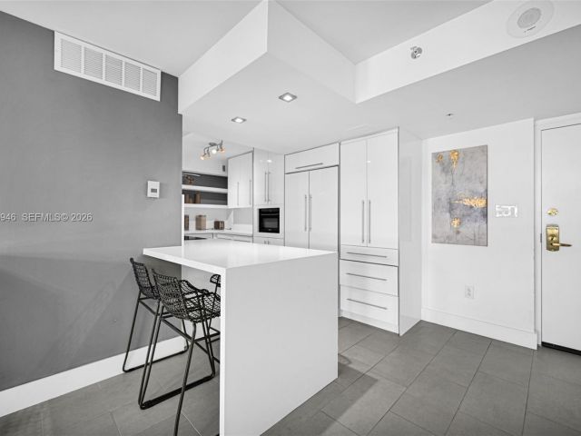 Apartment for sale  Unit #714 - photo 7505460