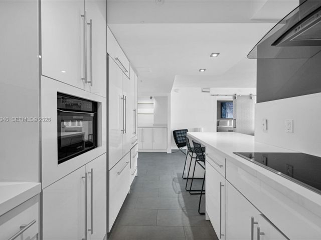 Apartment for sale  Unit #714 - photo 7505464