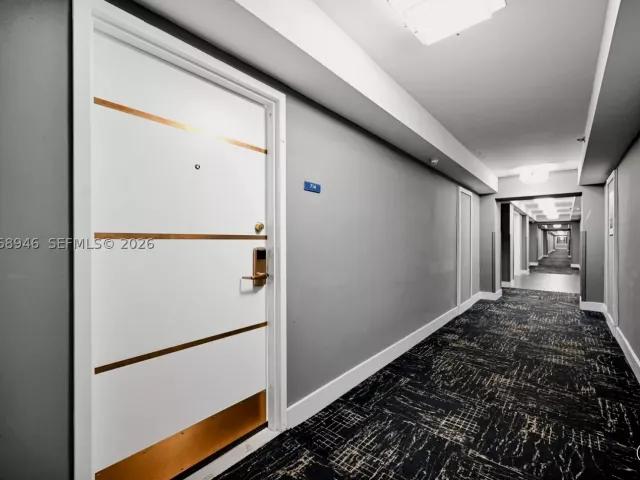 2-bedroom condo for sale in Miami Beach - 5225 Collins Ave 714 - MondialRealty