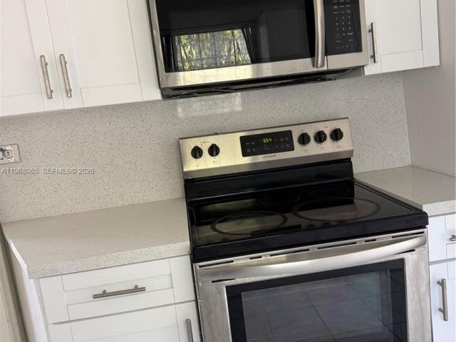 Home for rent at 480 NE 127th St - photo 7475840