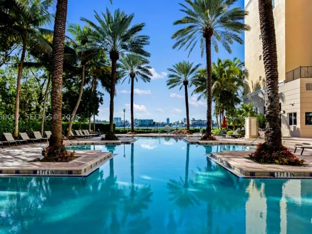 3-bedroom condo for sale in Sunny Isles Beach - 17125 N Bay Rd 3105 - MondialRealty