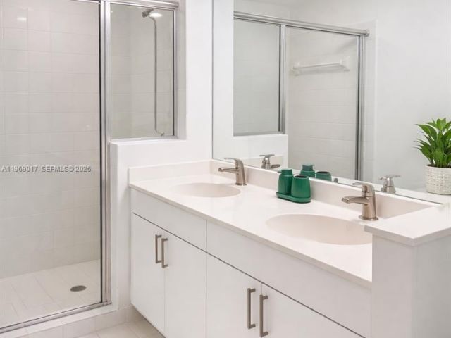 Apartment for sale  Unit #3105 - photo 7512773