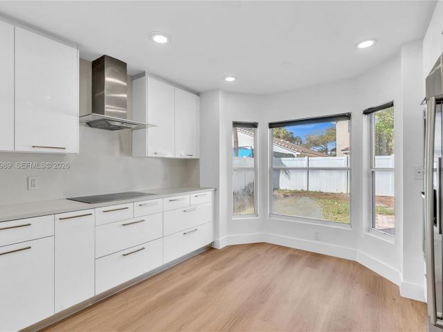 Home for rent at 4917 SW 32nd Way - photo 7472422