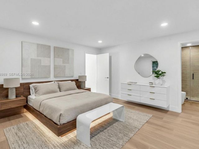 Home for rent at 4917 SW 32nd Way - photo 7472430