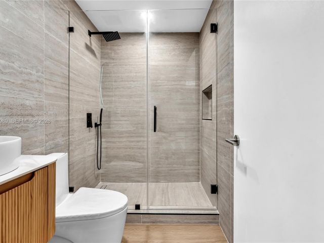 Home for rent at 4917 SW 32nd Way - photo 7472432