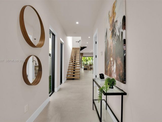 Home for rent at 920 NE 17th Ave B - photo 7483732