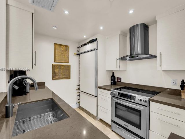 Apartment for rent  Unit #102 - photo 7507155