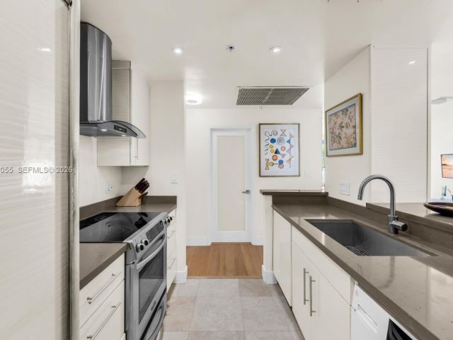 Apartment for rent  Unit #102 - photo 7507156